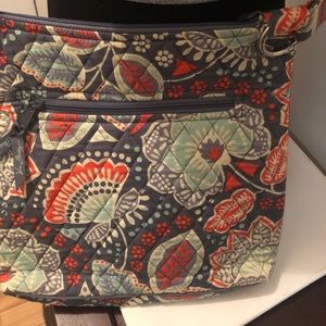 VERA BRADLEY Floral Crossbody Bag/Purse Excellent Condition